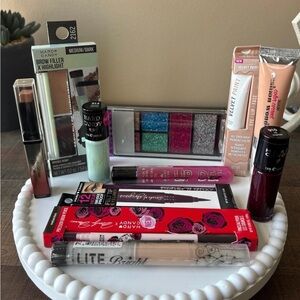 Hard Candy makeup bundle